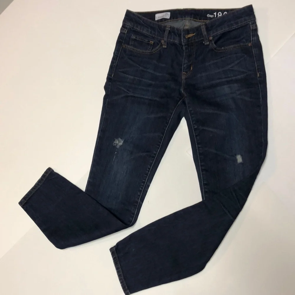 GAP 1969 Always Skinny stonewashed slightly distressed denim dark jeans. Size26R